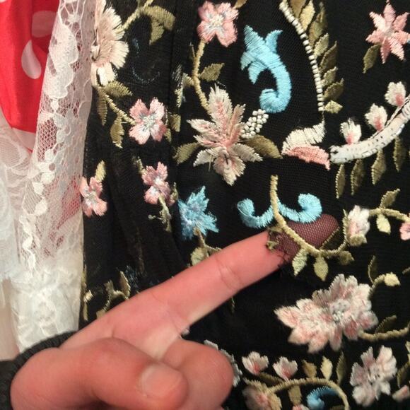 RTR Beautiful Long Mac Duggal Formal Gown/Dress Black Embroidered Sz 0 beaded - Picture 8 of 11